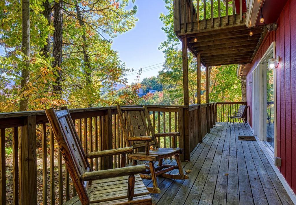 Four Bears Den, Hot Tub, 1089 Of Free Attraction Tickets For Each Paid Day, Dollywood And More Гетлинбург Екстериор снимка