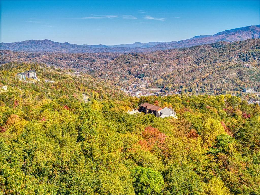 Four Bears Den, Hot Tub, 1089 Of Free Attraction Tickets For Each Paid Day, Dollywood And More Гетлинбург Екстериор снимка